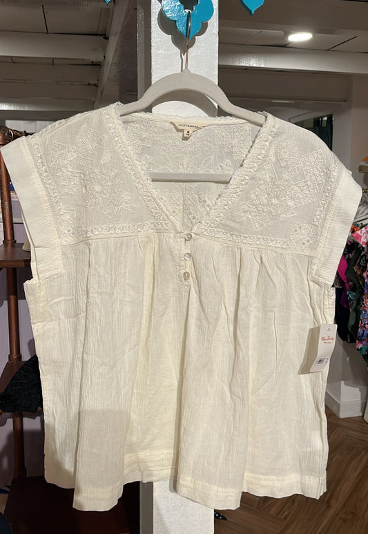 True - LUCKY BLOUSE WEAVE BUTTONED FRONT - BLACK AND CREAM  - SK-LU-WBL-BU