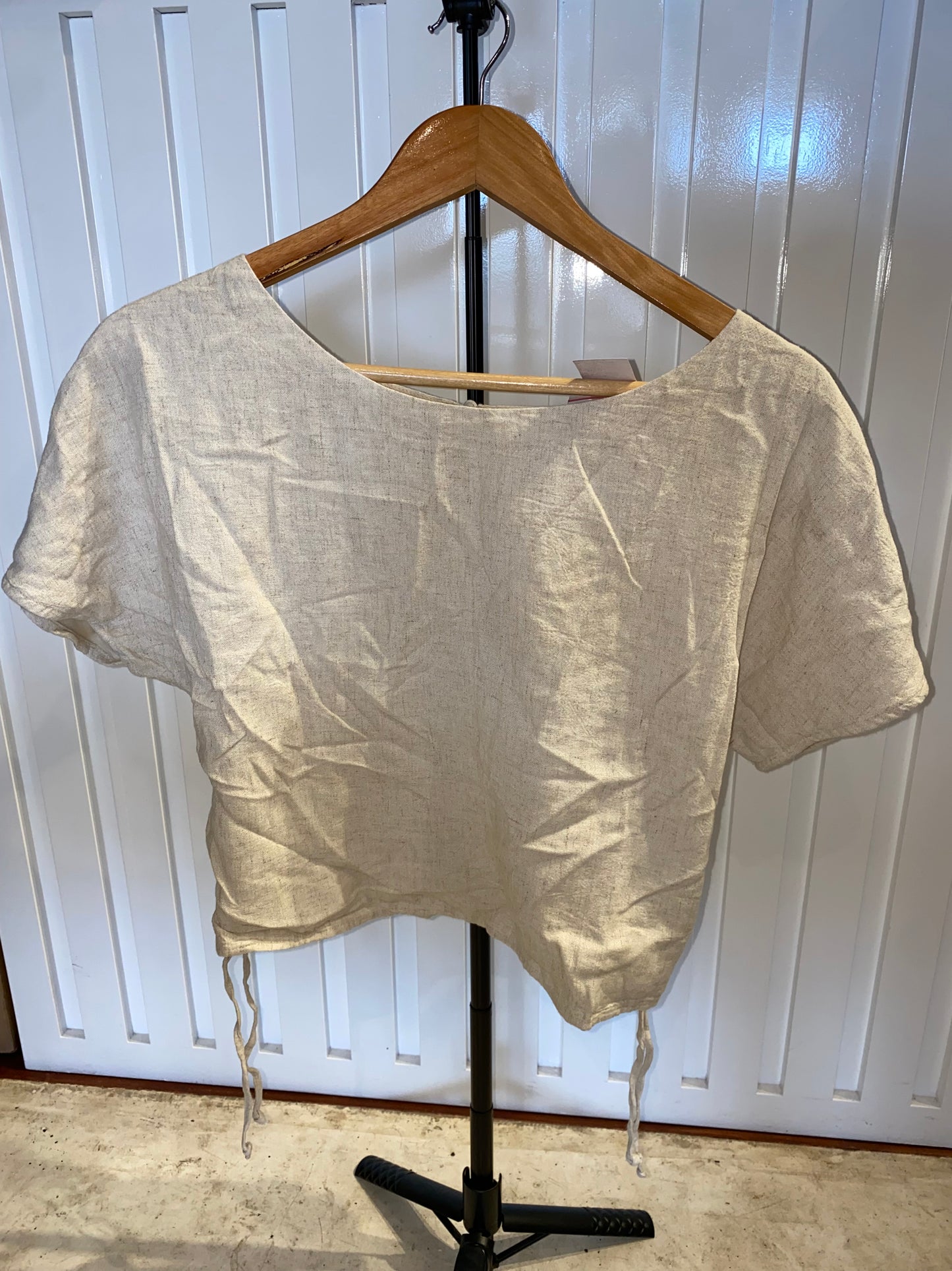 True - SK-AE-NT American Eagle Linen Crop Top Beige