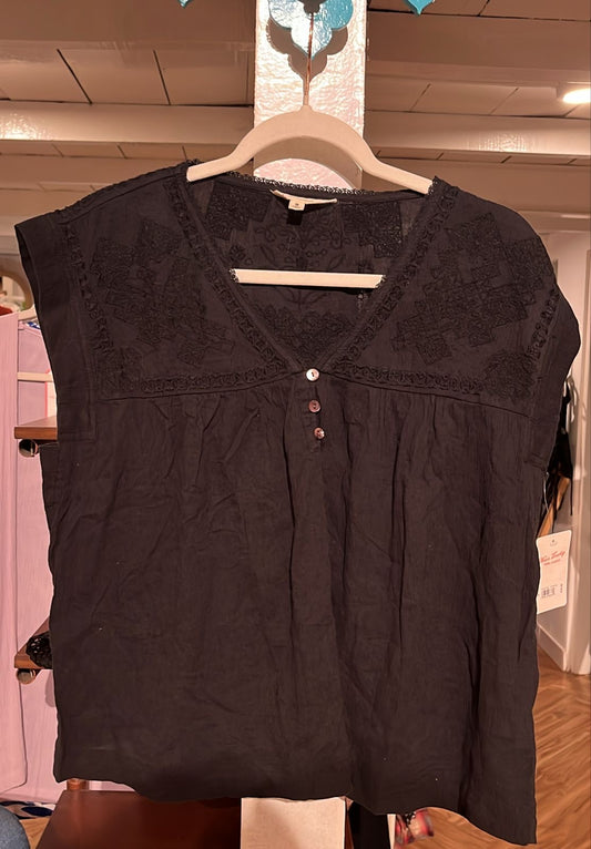 True - LUCKY BLOUSE WEAVE BUTTONED FRONT - BLACK AND CREAM  - SK-LU-WBL-BU