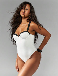 MISSGUIDED Monochrome underwire swimsuit